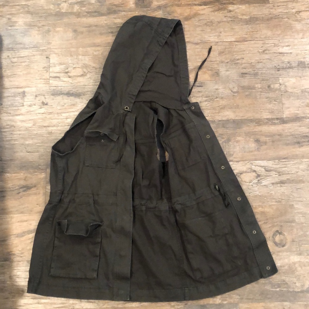 Green cargo vest